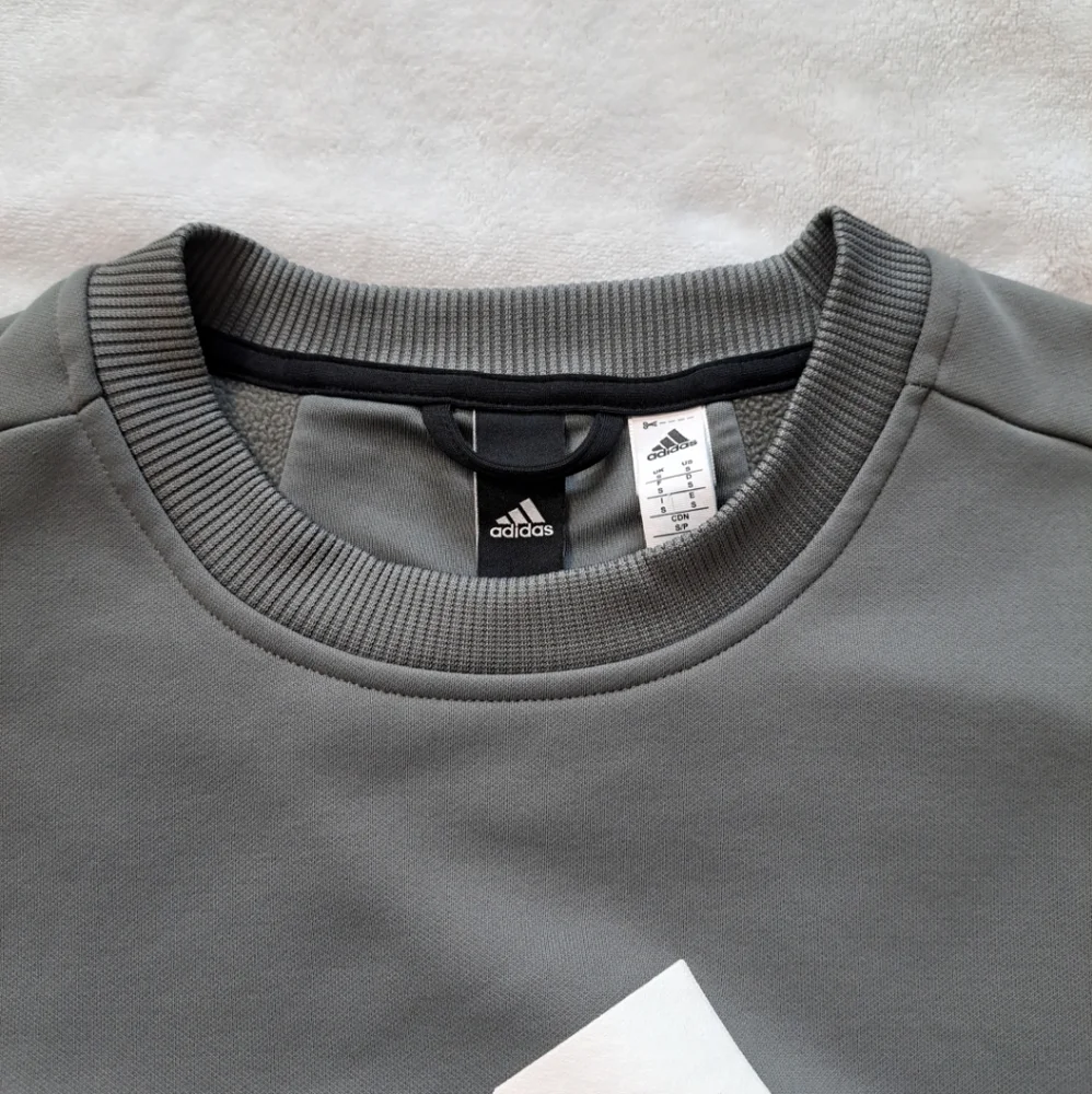 Adidas Men's Size Small Logo Pullover Gray Crewneck Long Sleeve Sweatshirt